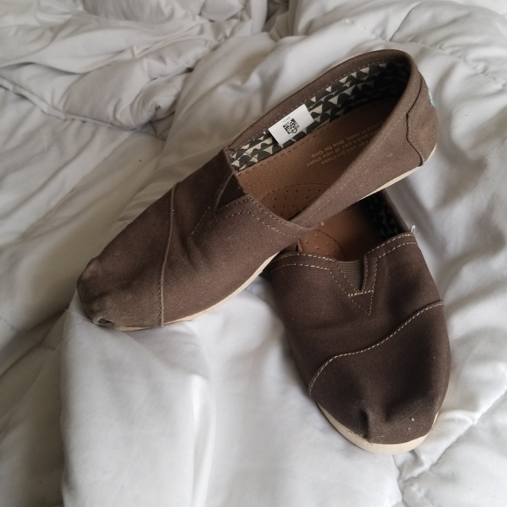 Toms